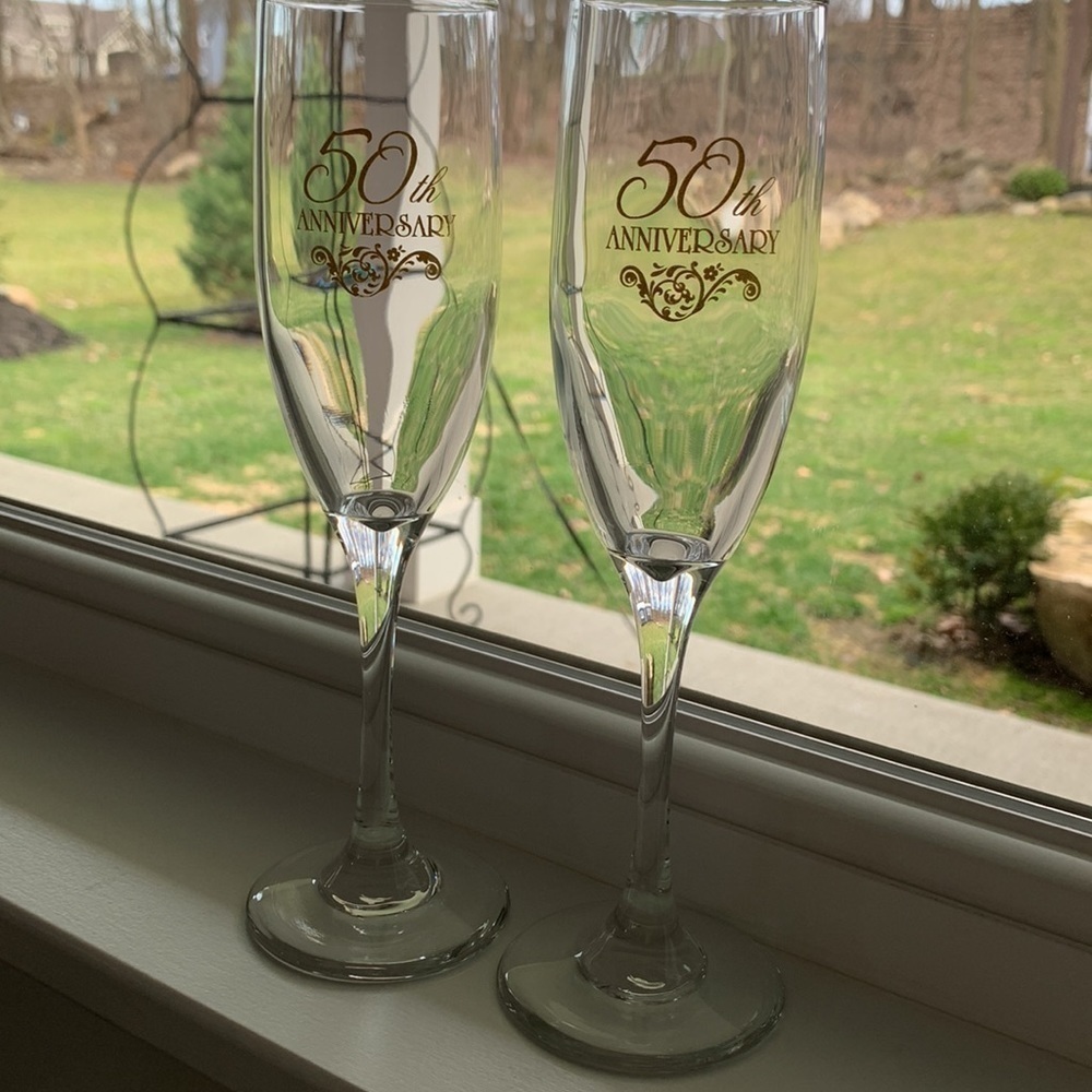 Hortense B Hewitt Co 50th anniversary flutes 6 oz pours NWOT never used EC
